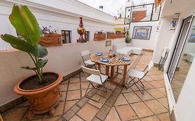 Suay Apartments